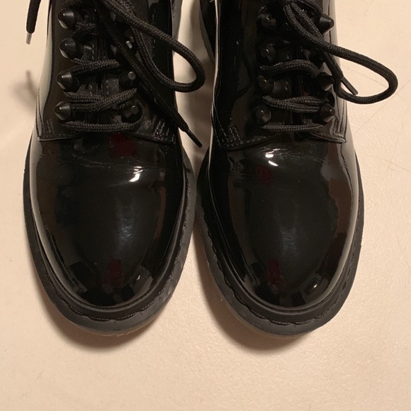 Women’s Oxford Doc Martens Patent Leather - Picture 7 of 7